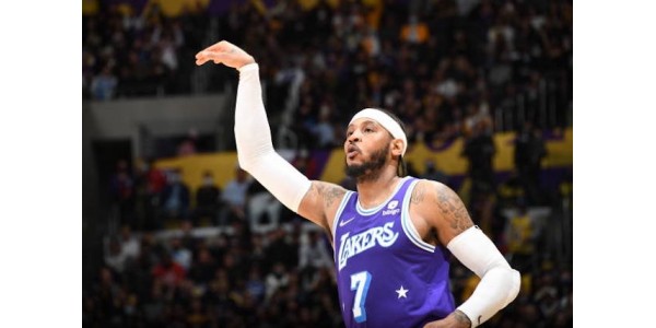 Carmelo Anthony non vive il sogno del campionato con i Los Angeles Lakers